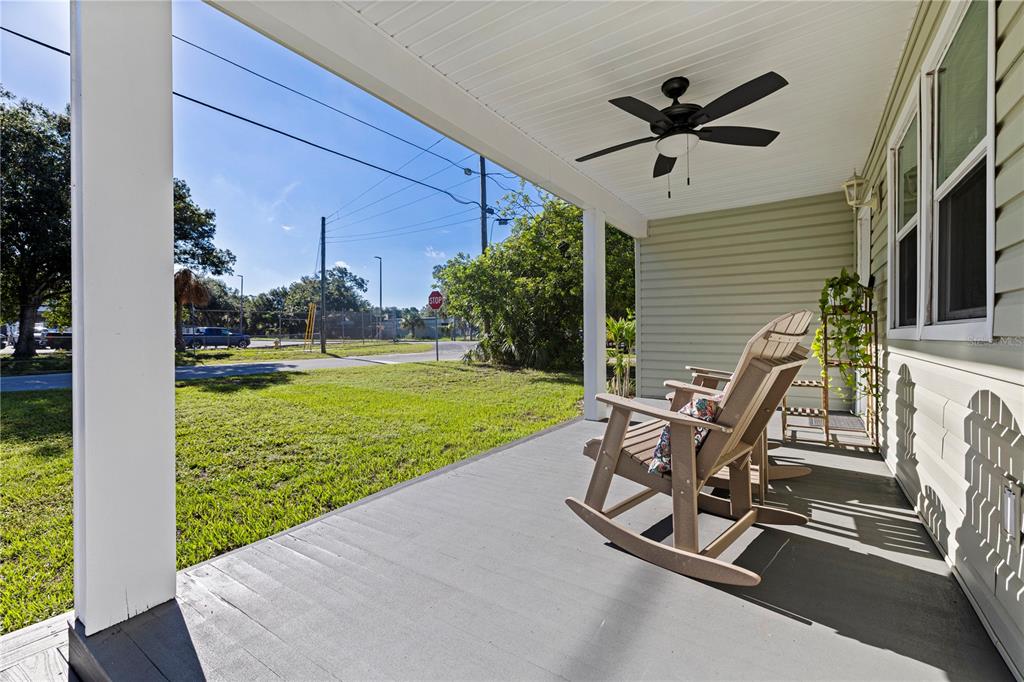 401 DEMPSEY ROAD, PALM HARBOR, FL — photo 2 of 30