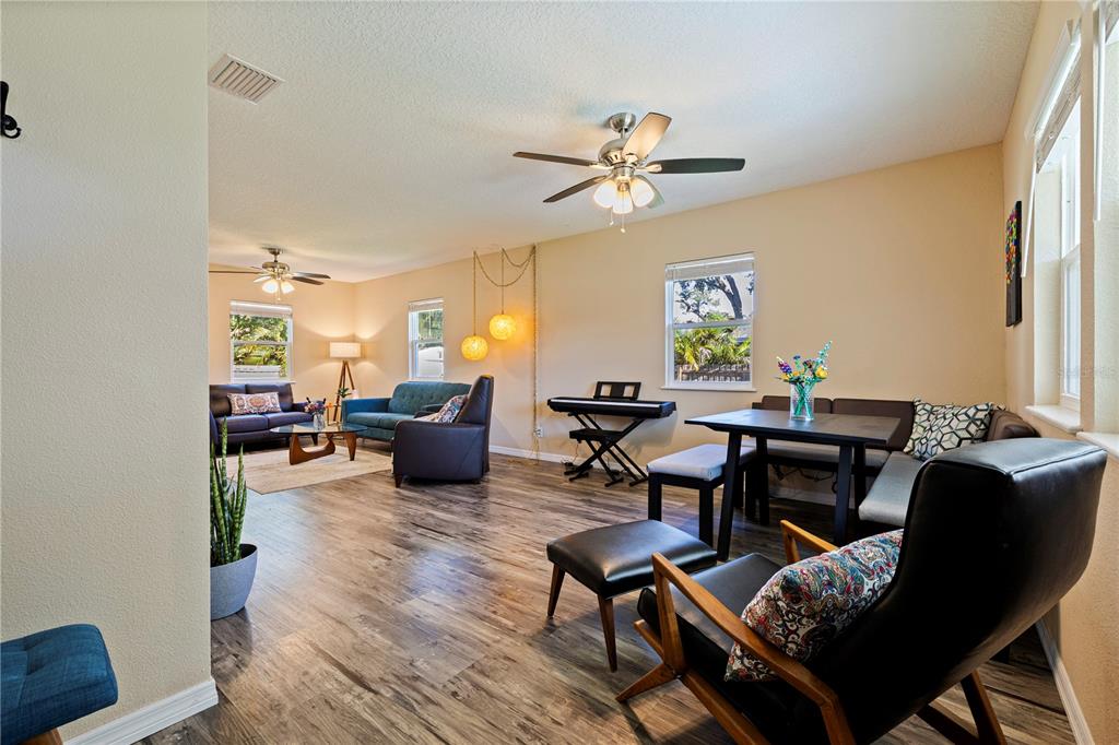 401 DEMPSEY ROAD, PALM HARBOR, FL — photo 3 of 30