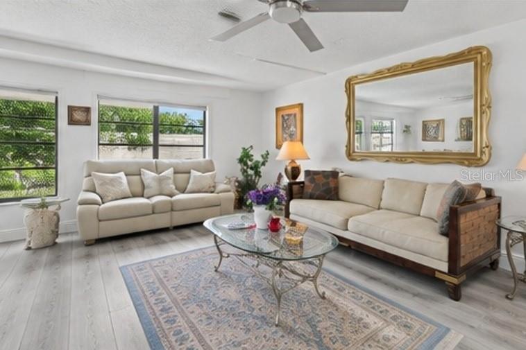 6615 INVERARY LN, SPRING HILL, FL — photo 3 of 32