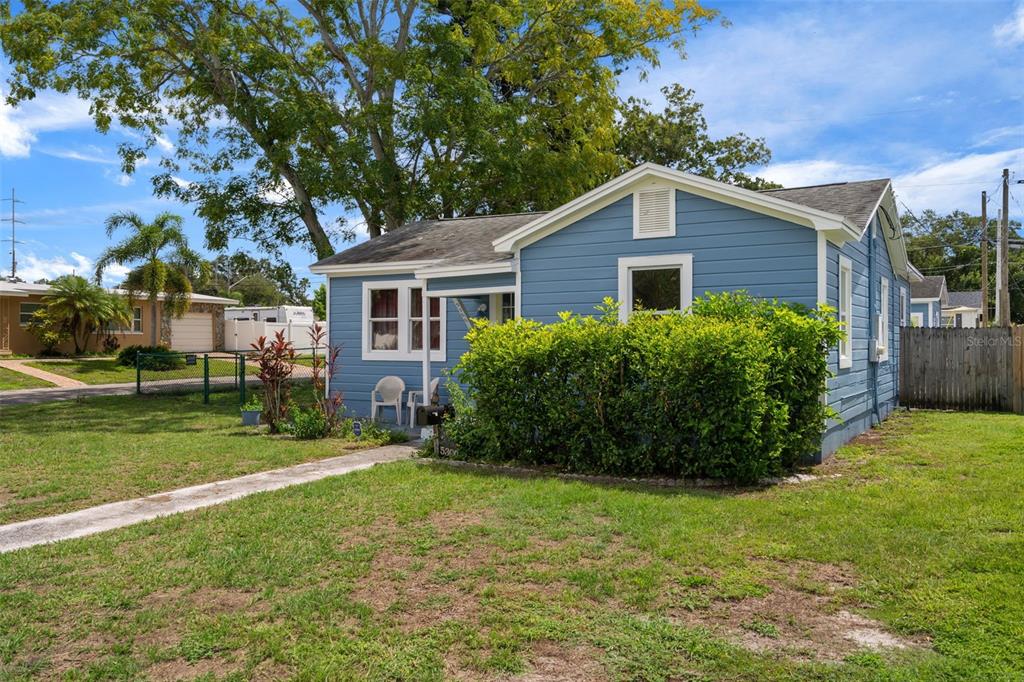 5300 39 AVENUE N, ST PETERSBURG, FL — photo 3 of 30