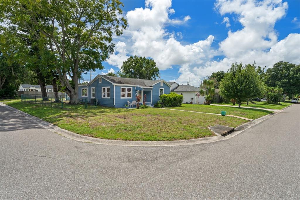 5300 39 AVENUE N, ST PETERSBURG, FL — photo 5 of 30