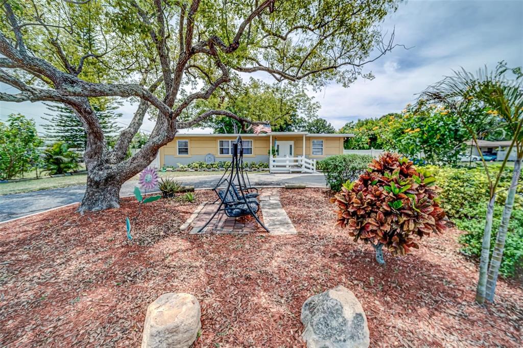 2335 EVANS ROAD, CLEARWATER, FL — photo 2 of 41
