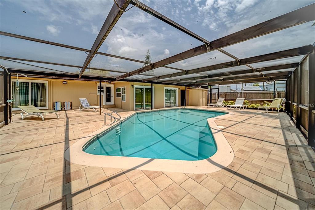 2335 EVANS ROAD, CLEARWATER, FL — photo 3 of 41