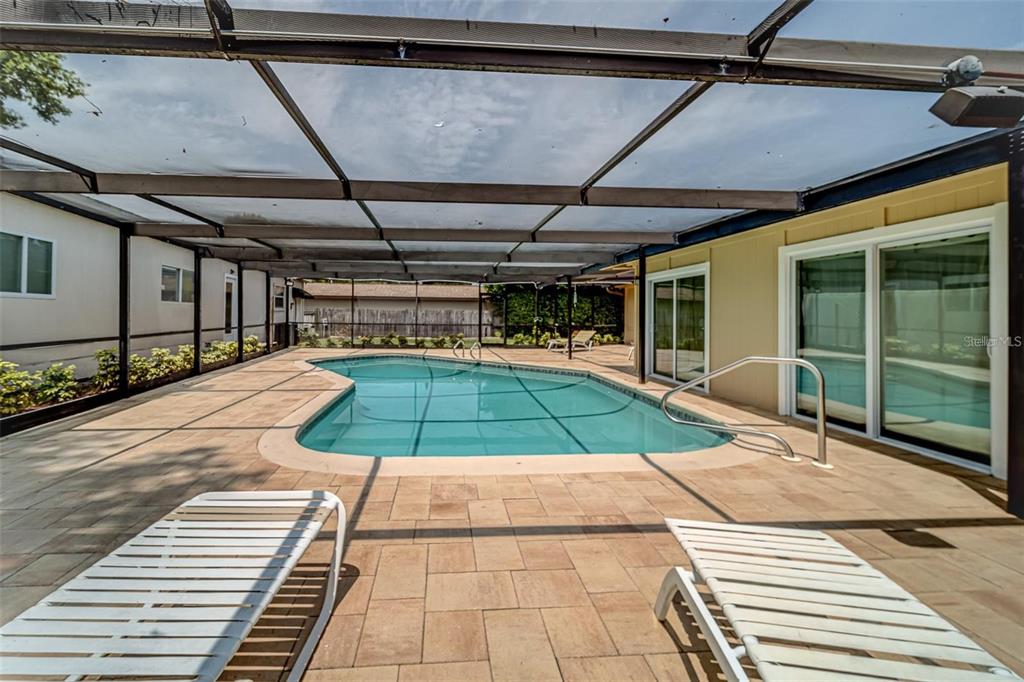 2335 EVANS ROAD, CLEARWATER, FL — photo 4 of 41