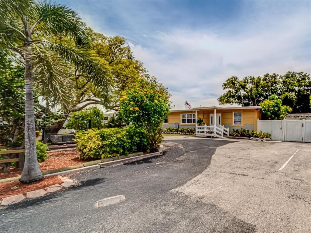 2335 EVANS ROAD, CLEARWATER, FL — photo 5 of 41