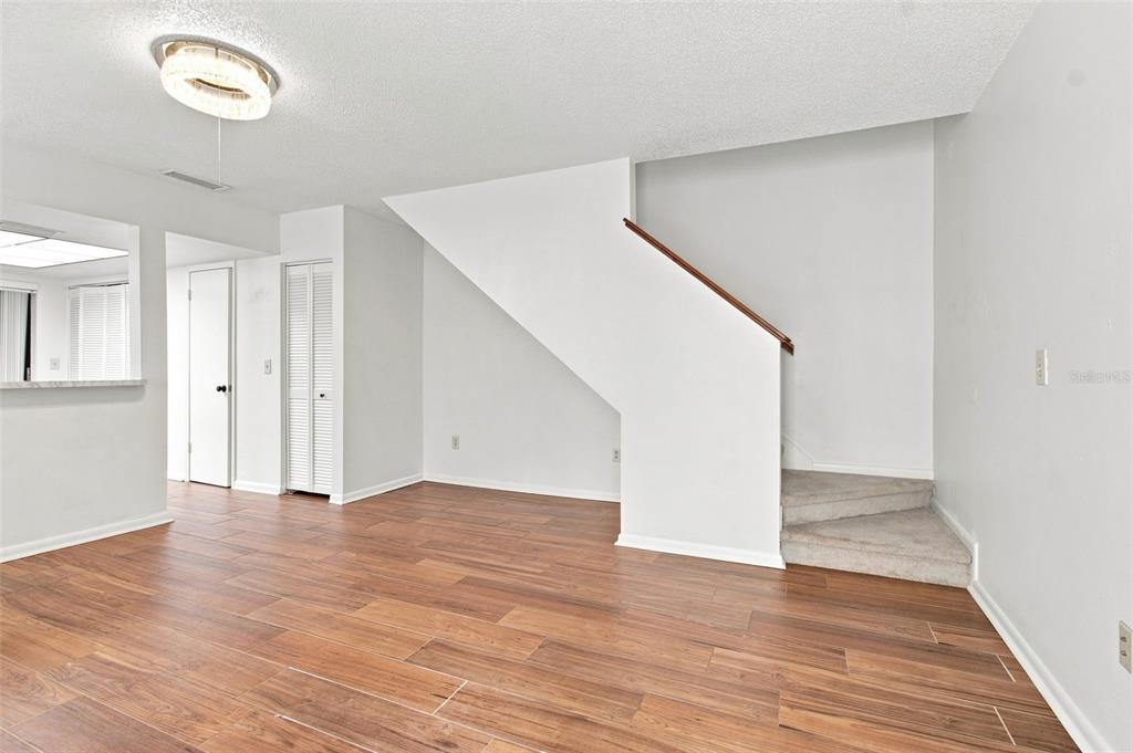 5123 NORTHDALE BOULEVARD, TAMPA, FL — photo 3 of 20