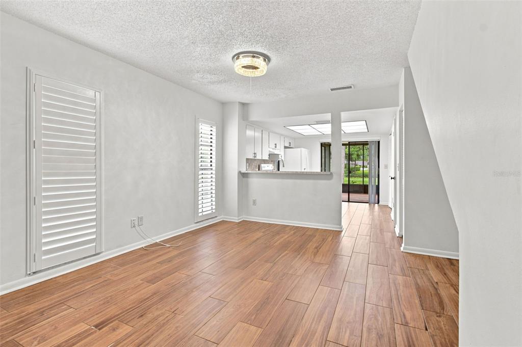 5123 NORTHDALE BOULEVARD, TAMPA, FL — photo 4 of 20