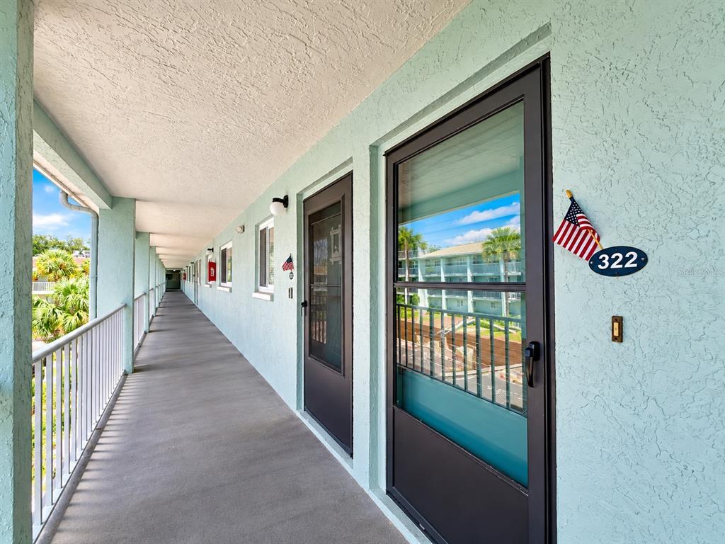 801 83RD AVENUE N UNIT 322, ST PETERSBURG, FL — photo 2 of 47