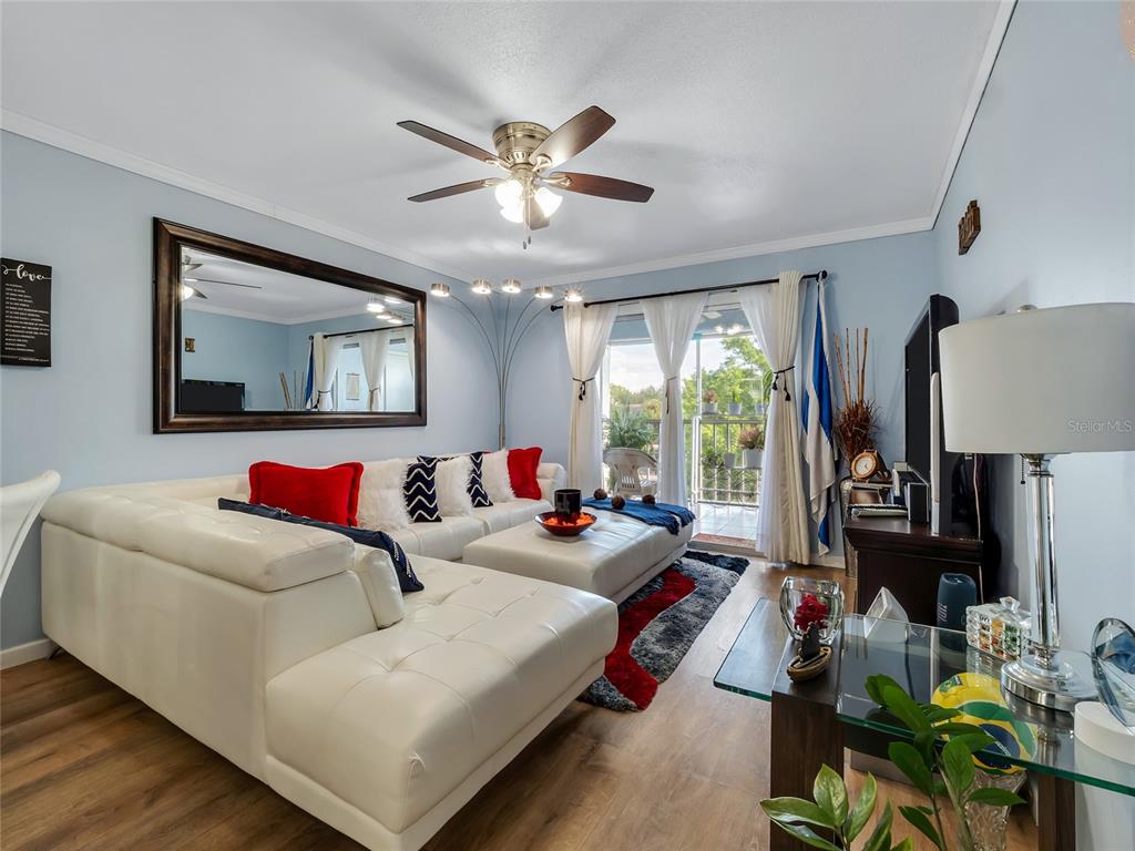 801 83RD AVENUE N UNIT 322, ST PETERSBURG, FL — photo 4 of 47