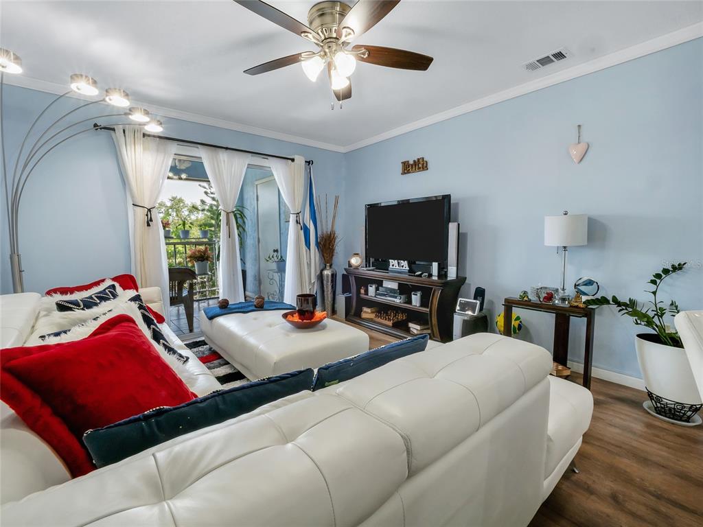 801 83RD AVENUE N UNIT 322, ST PETERSBURG, FL — photo 5 of 47
