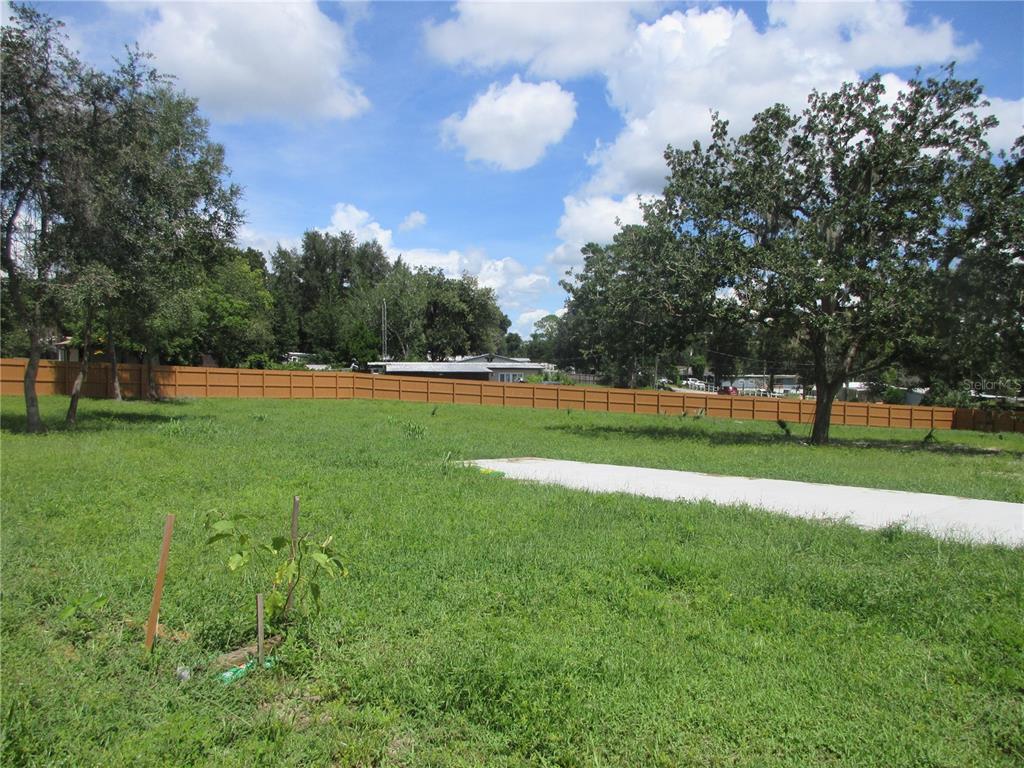 16061 SE 17TH STREET, OCKLAWAHA, FL — photo 2 of 30