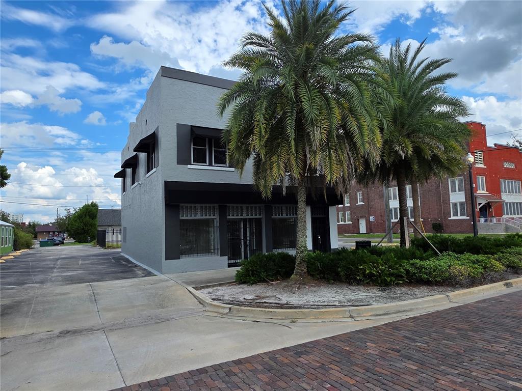 217 S OAK AVENUE, SANFORD, FL — photo 2 of 16