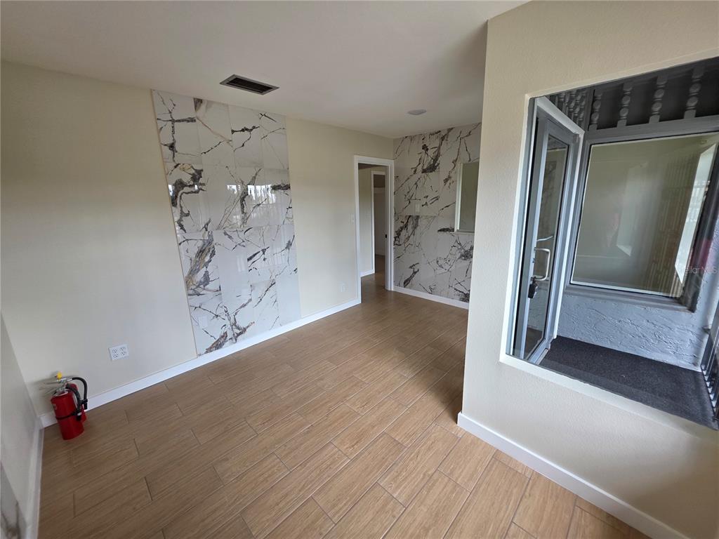 217 S OAK AVENUE, SANFORD, FL — photo 4 of 16