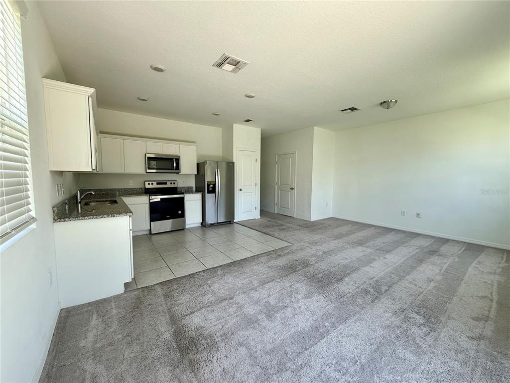 476 MADISON DRIVE, DAVENPORT, FL — photo 5 of 11