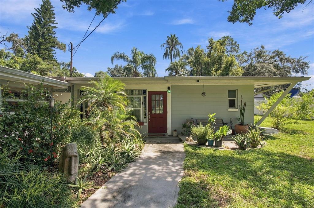 10803 N OREGON CIRCLE, TAMPA, FL — photo 2 of 26