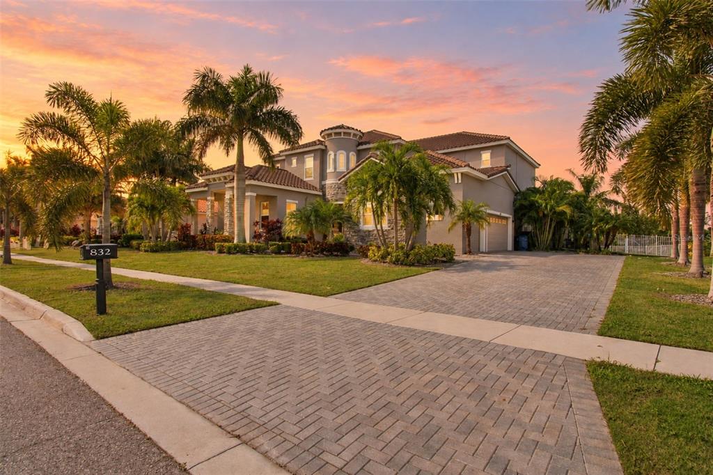 832 MANNS HARBOR DRIVE, APOLLO BEACH, FL — photo 2 of 100
