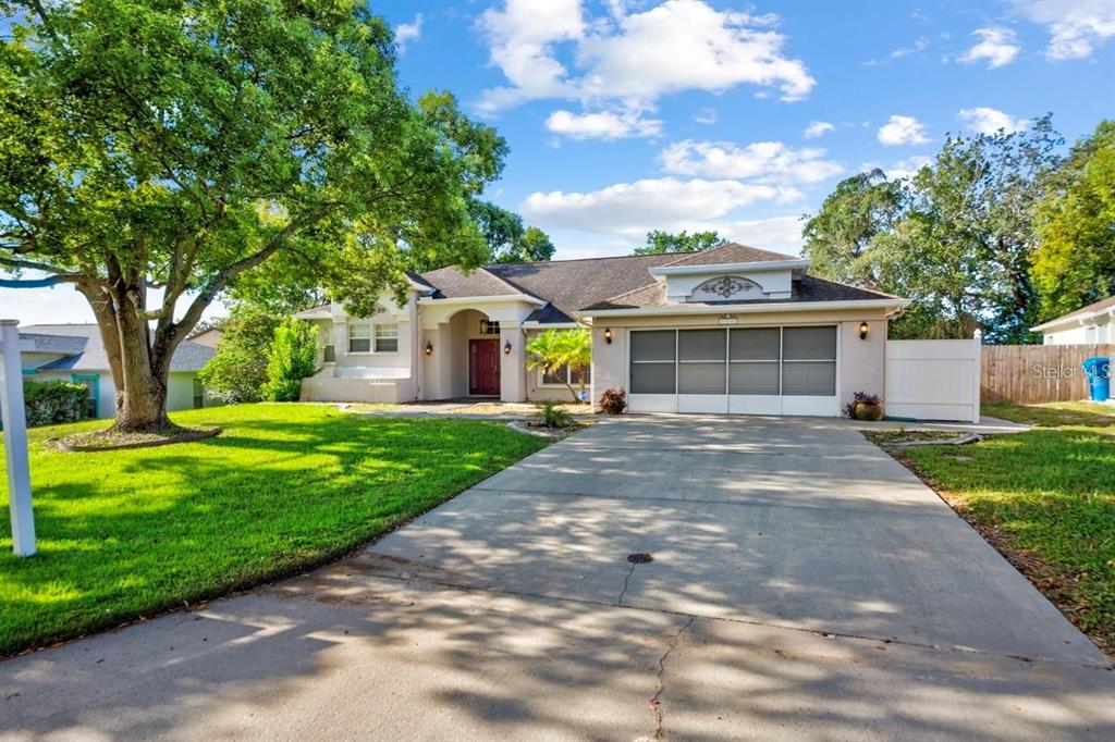 8088 SPANISH OAK DRIVE, SPRING HILL, FL — photo 2 of 28
