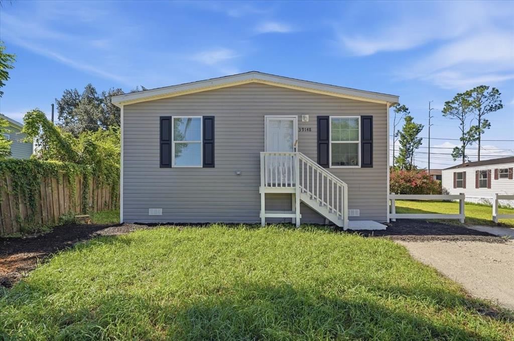 39148 ORIENT AVENUE, ZEPHYRHILLS, FL — photo 5 of 30