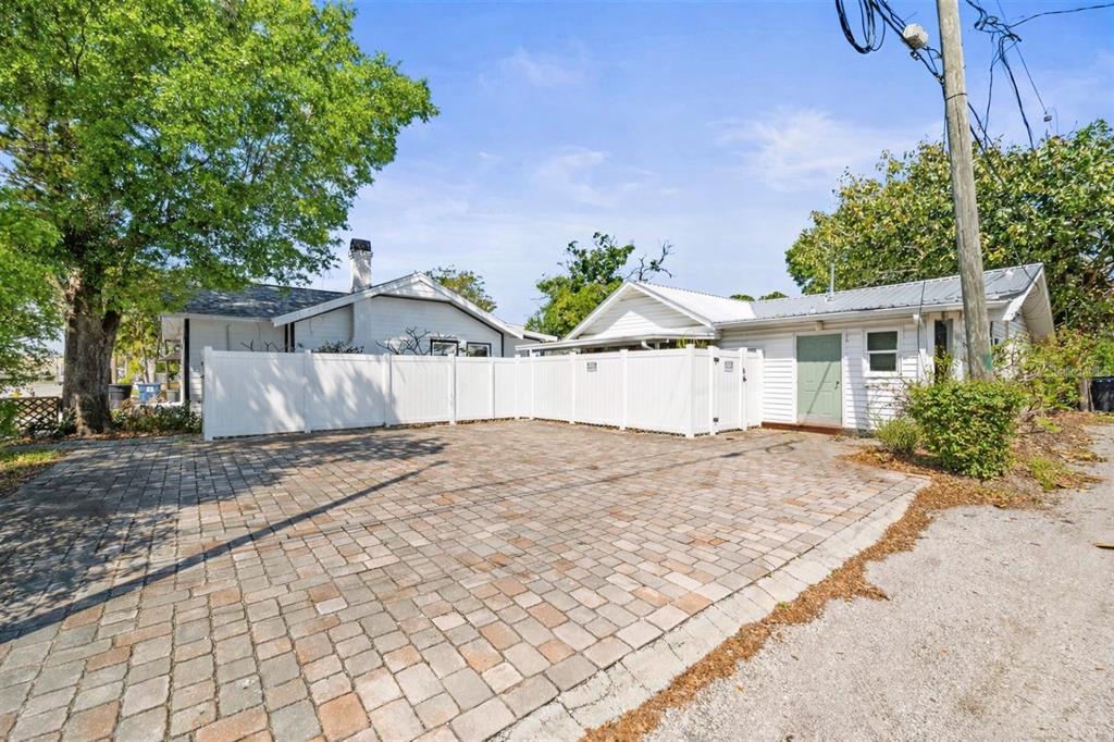 1619 7TH AVENUE N, ST PETERSBURG, FL — photo 2 of 30