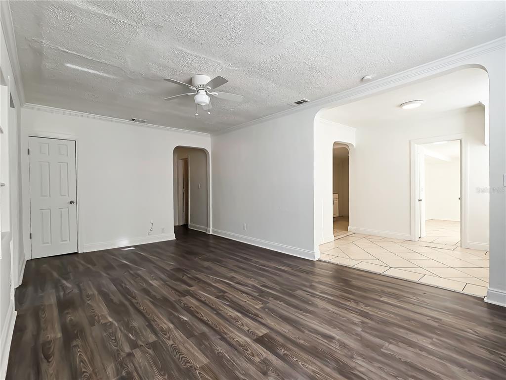 4540 18TH AVENUE S, ST PETERSBURG, FL — photo 4 of 20
