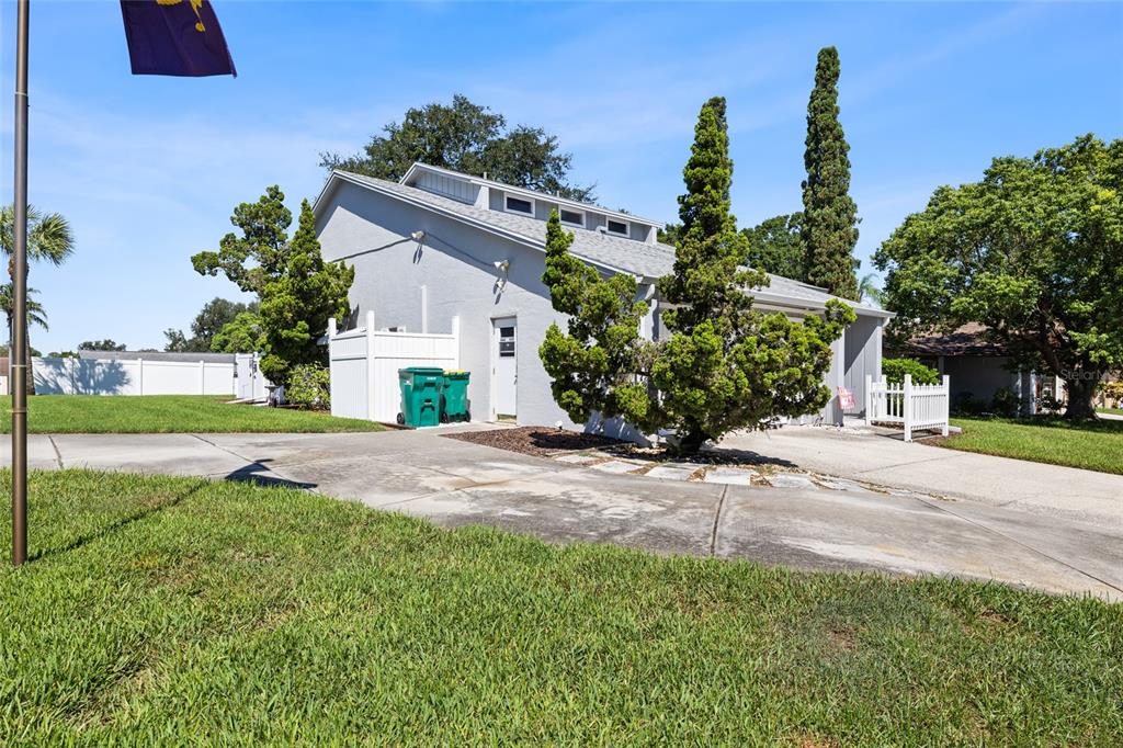 2210 CITRUS HILL ROAD, PALM HARBOR, FL — photo 3 of 30