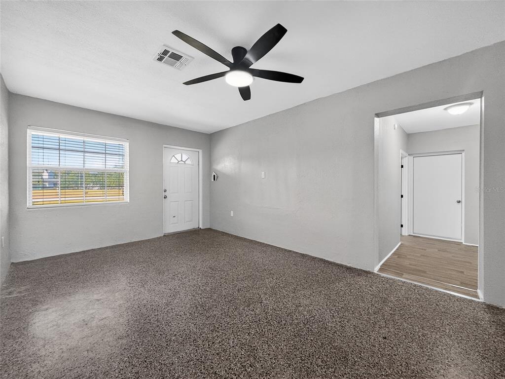 510 N BARROW AVENUE, TAVARES, FL — photo 4 of 19