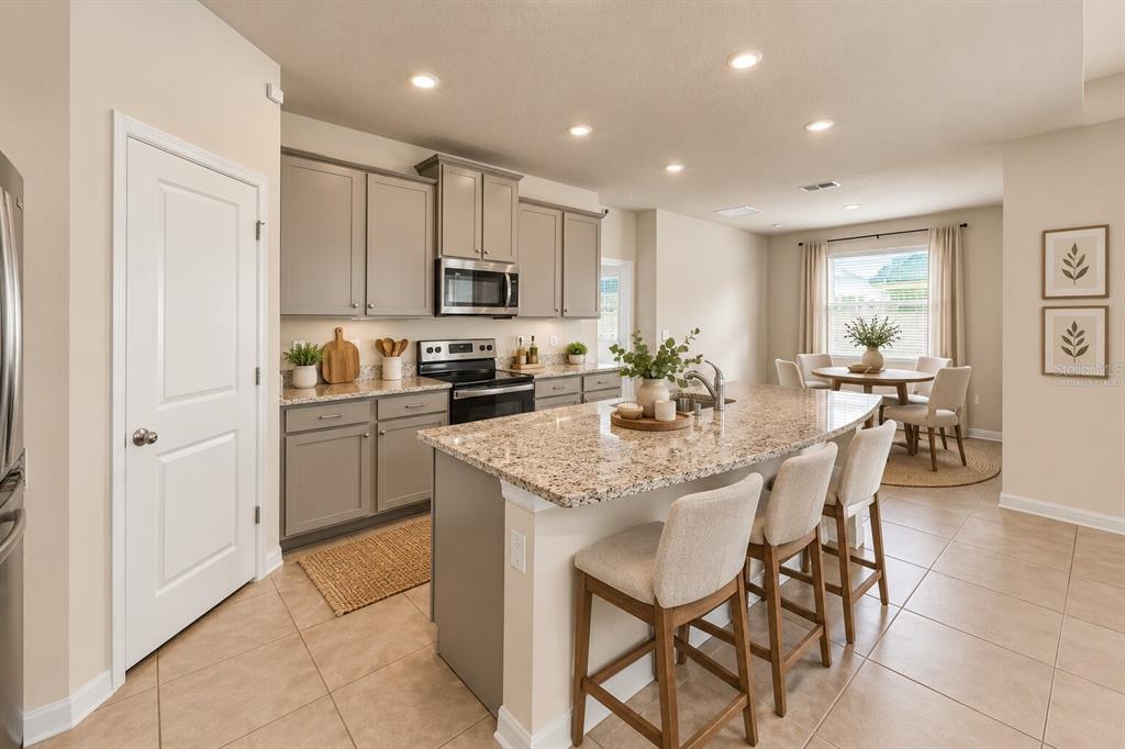 12401 SHINING WILLOW STREET, RIVERVIEW, FL — photo 4 of 18