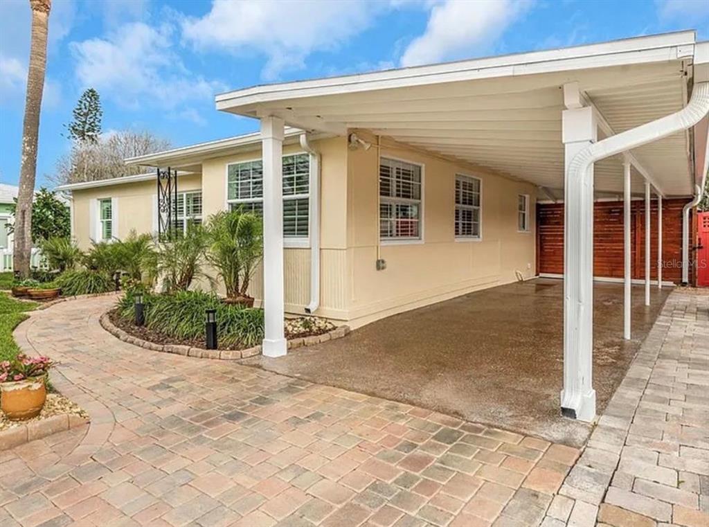 550 80TH AVENUE, ST PETE BEACH, FL — photo 3 of 30