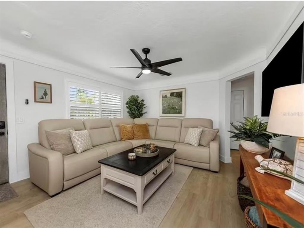 550 80TH AVENUE, ST PETE BEACH, FL — photo 4 of 30