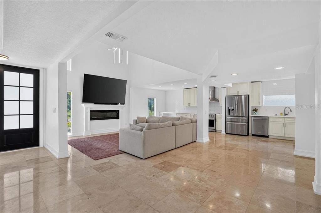 1709 ANASTASIA WAY S, ST PETERSBURG, FL — photo 5 of 51