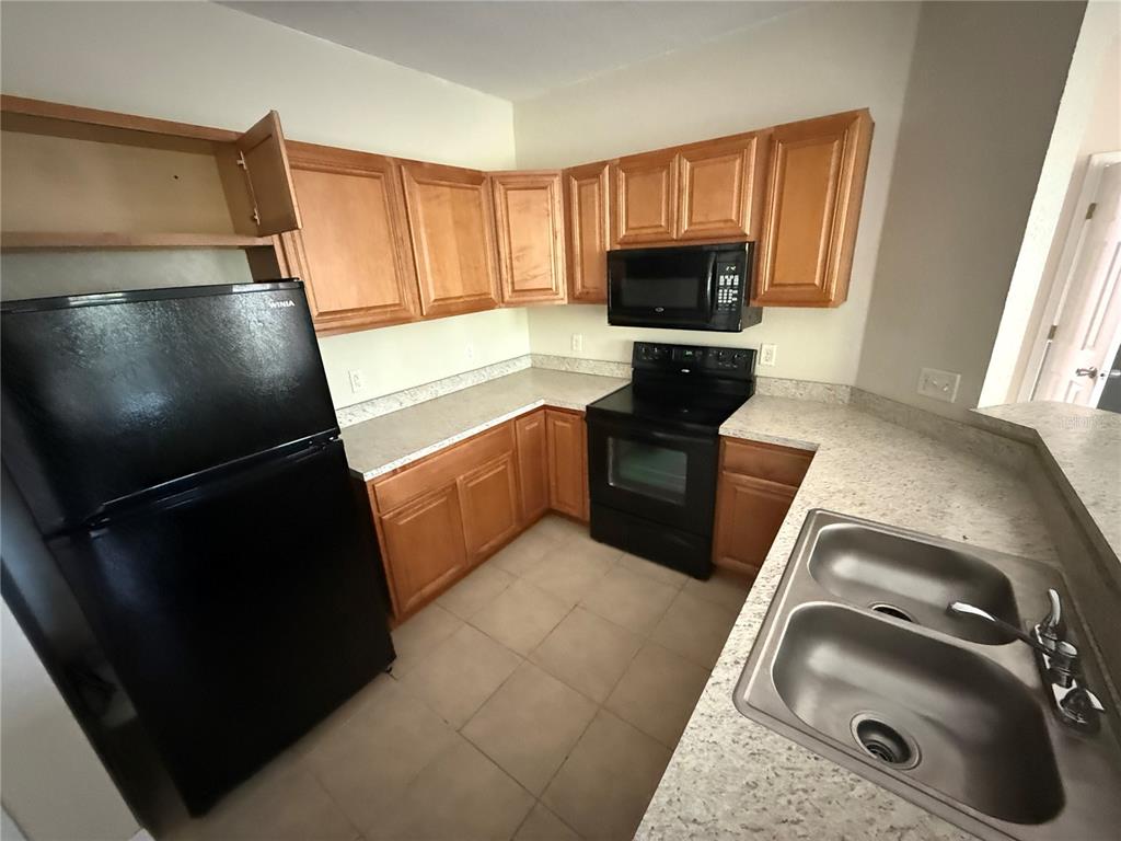 1995 ERVING CIRCLE UNIT 307, OCOEE, FL — photo 2 of 11