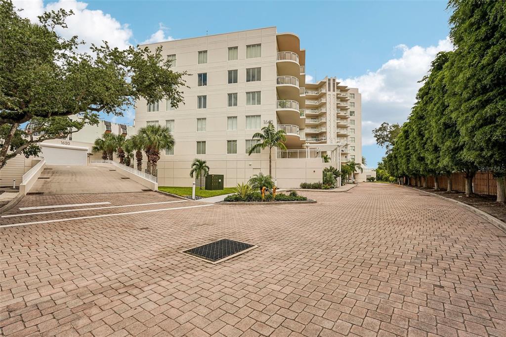 1640 SUMMERHOUSE LANE UNIT 40, SARASOTA, FL — photo 3 of 30