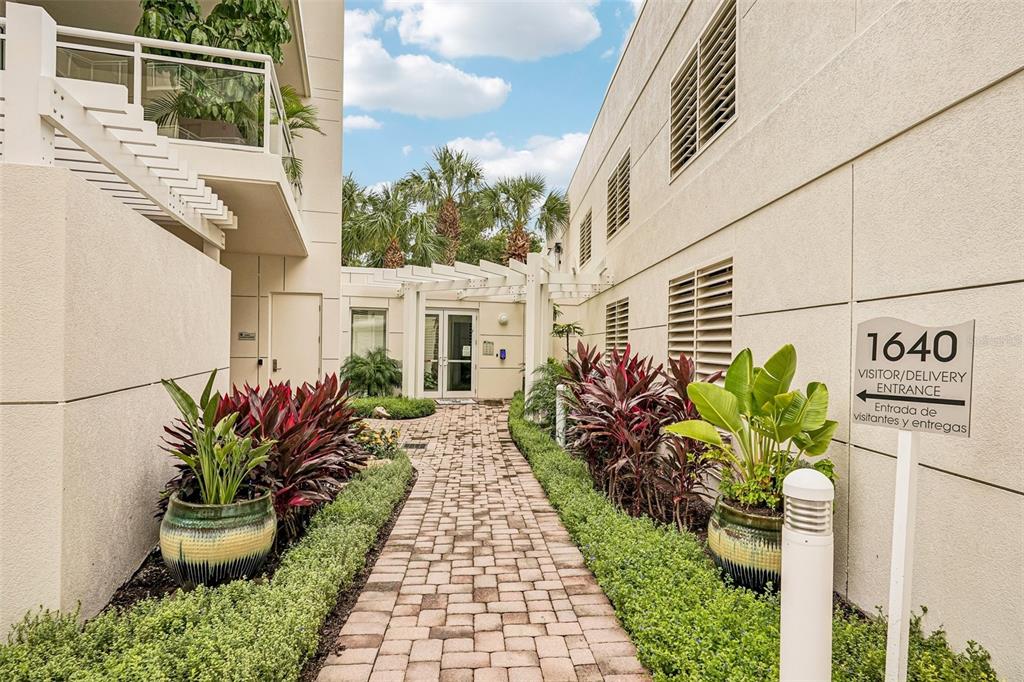 1640 SUMMERHOUSE LANE UNIT 40, SARASOTA, FL — photo 4 of 30