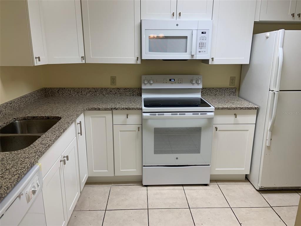 544 ORANGE DRIVE UNIT 21, ALTAMONTE SPRINGS, FL — photo 4 of 18