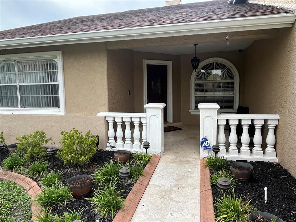 12005 MISTY BROOK COURT, TAMPA, FL — photo 5 of 30