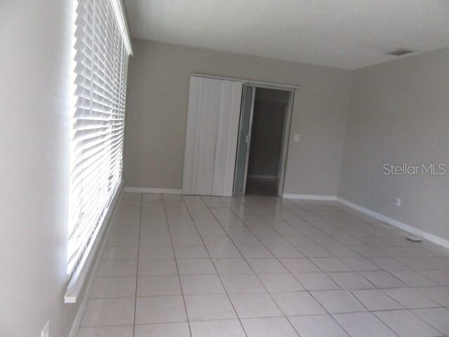 4923 CRESTHILL DRIVE, TAMPA, FL — photo 2 of 8