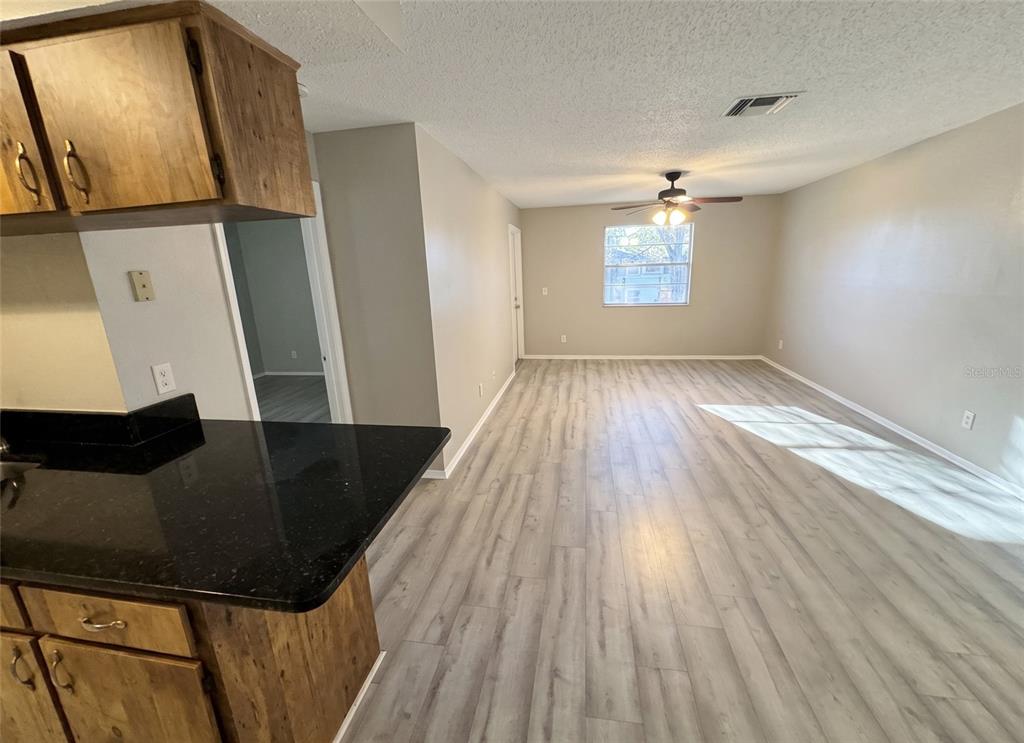 245 THORN TREE PLACE UNIT 245, BRANDON, FL — photo 3 of 34