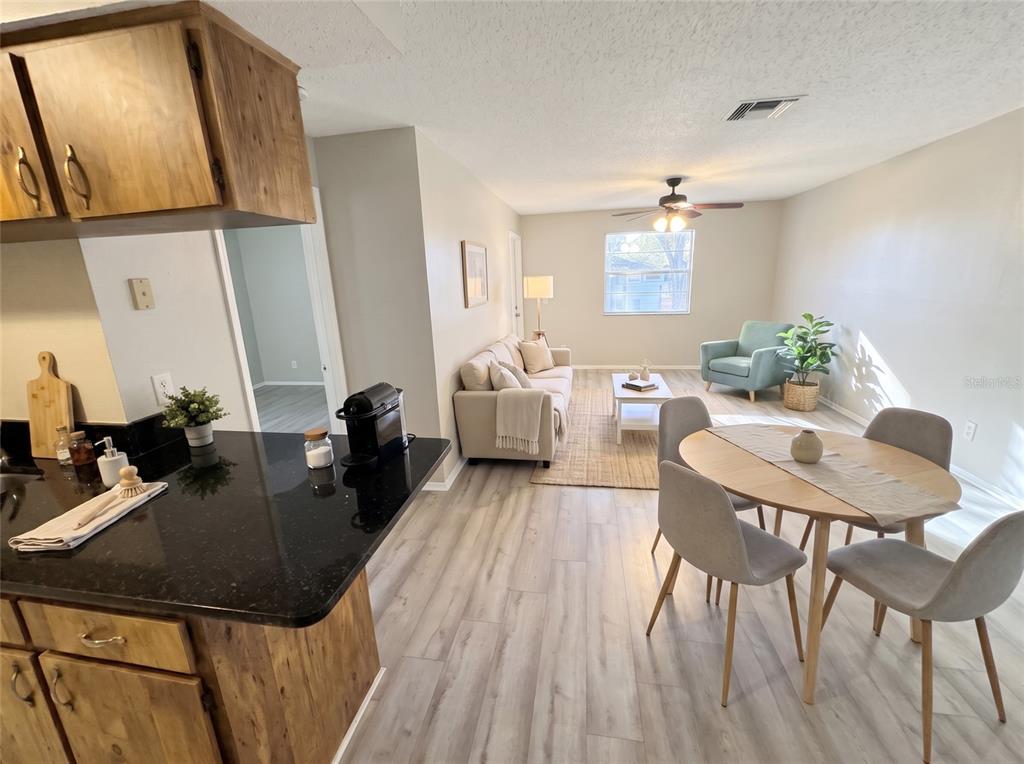 245 THORN TREE PLACE UNIT 245, BRANDON, FL — photo 4 of 34
