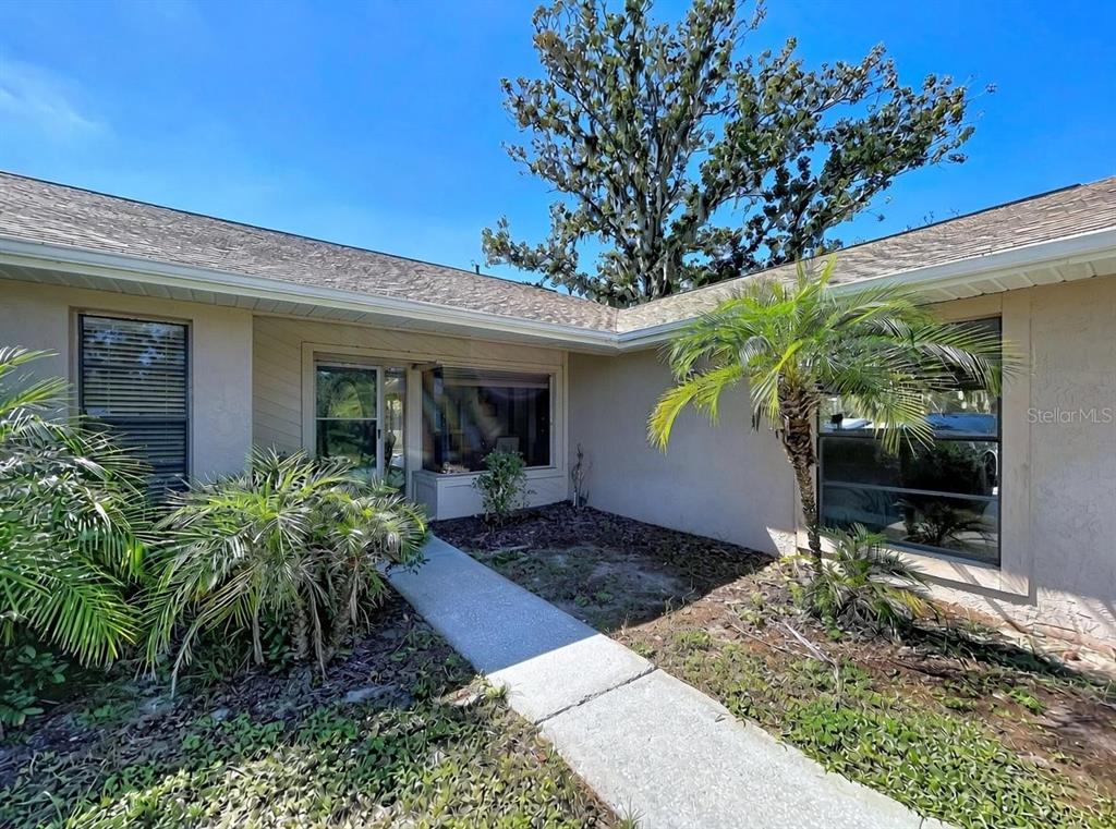 154 ARCADIA AVENUE, SPRING HILL, FL — photo 4 of 48