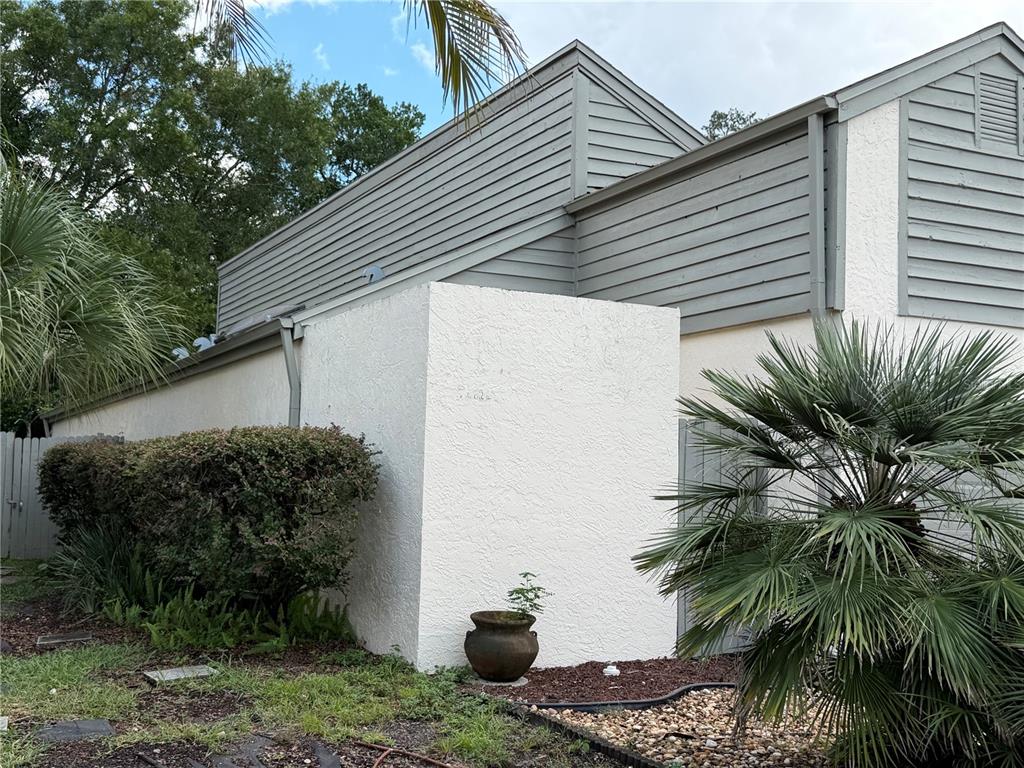 13811 LAZY OAK DRIVE UNIT 21, TAMPA, FL — photo 3 of 30