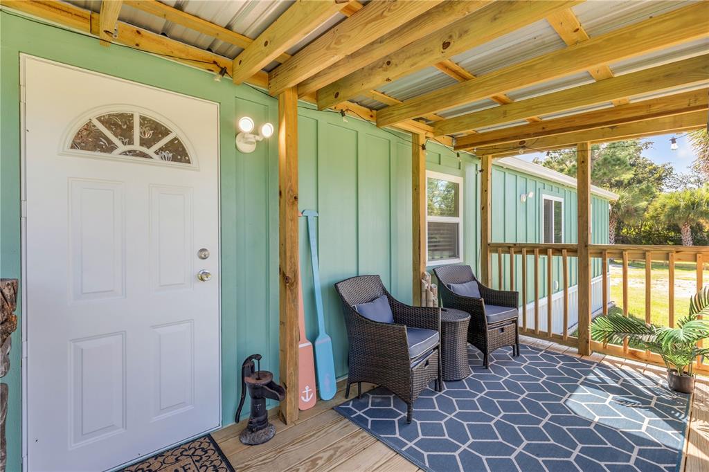 169 WEST LOOP, OAK HILL, FL — photo 4 of 30