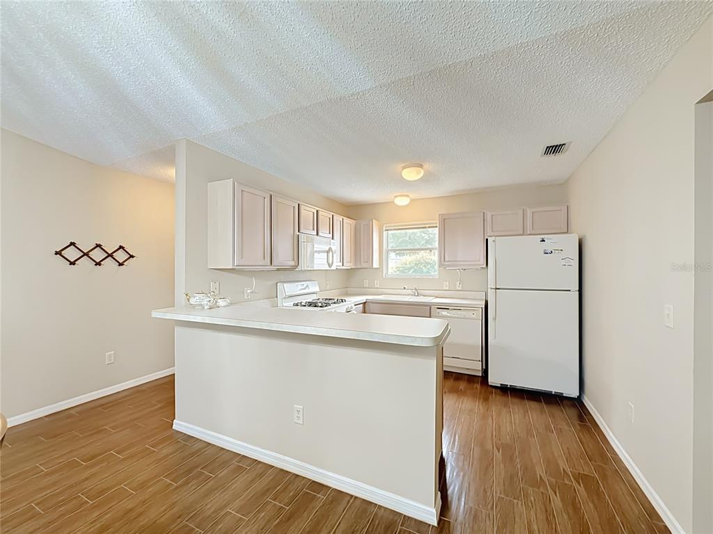2177 BROXTON PL, THE VILLAGES, FL — photo 5 of 30