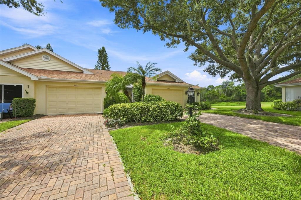 2013 FALL RIVER COURT UNIT 103, SUN CITY CENTER, FL — photo 3 of 30