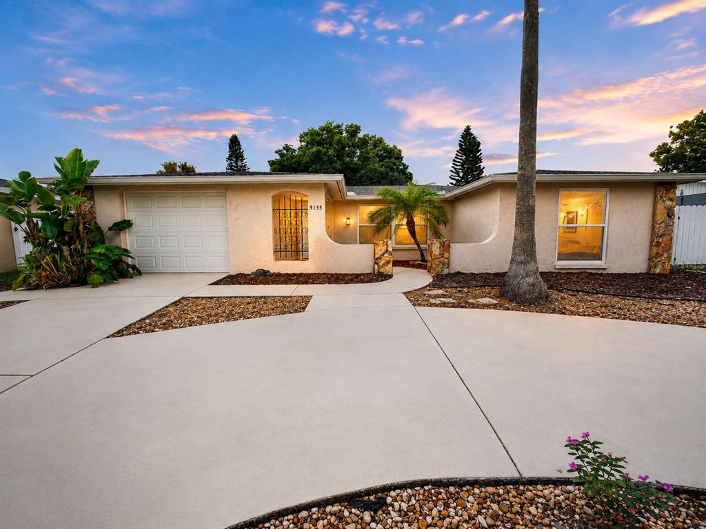 9135 GREENBRIAR LANE