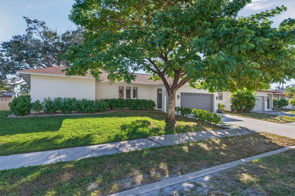 2553 W SCARLET OAK COURT