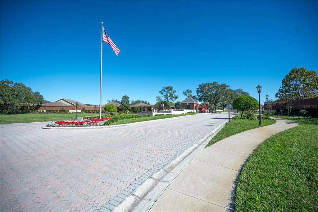 6937 LAKE EAGLEBROOKE DRIVE, LAKELAND, FL — photo 2 of 63