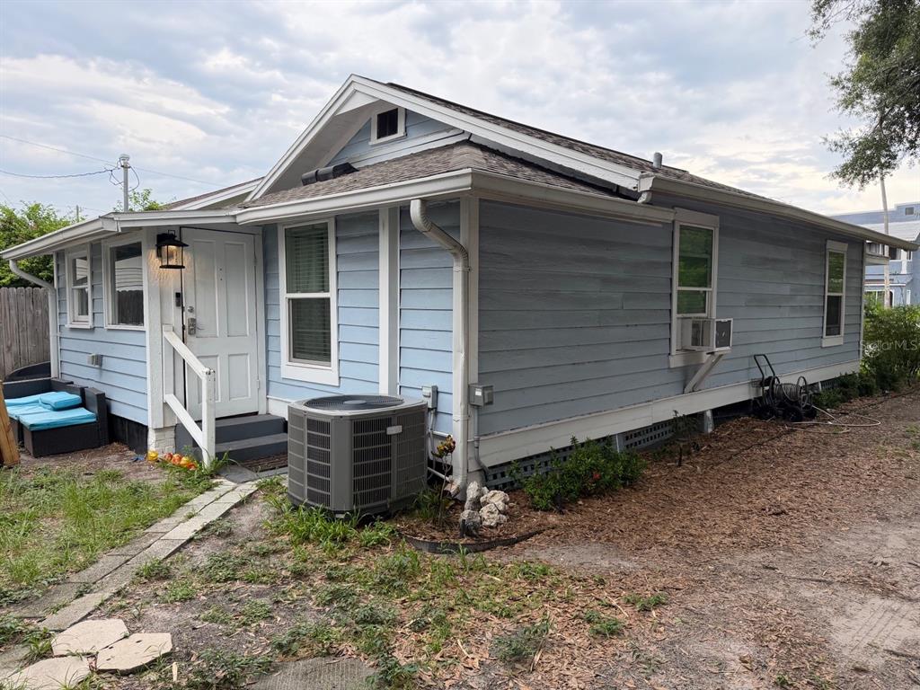 618 15TH STREET N, ST PETERSBURG, FL — photo 3 of 56