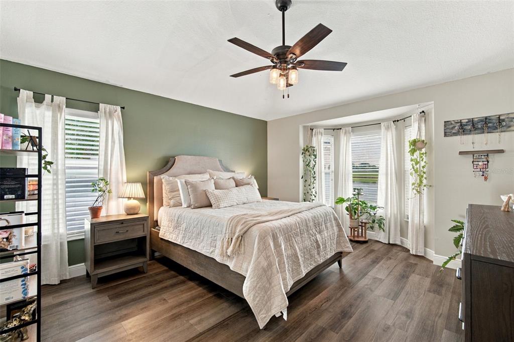 8335 CANTERBURY LAKE BOULEVARD, TAMPA, FL — photo 4 of 30