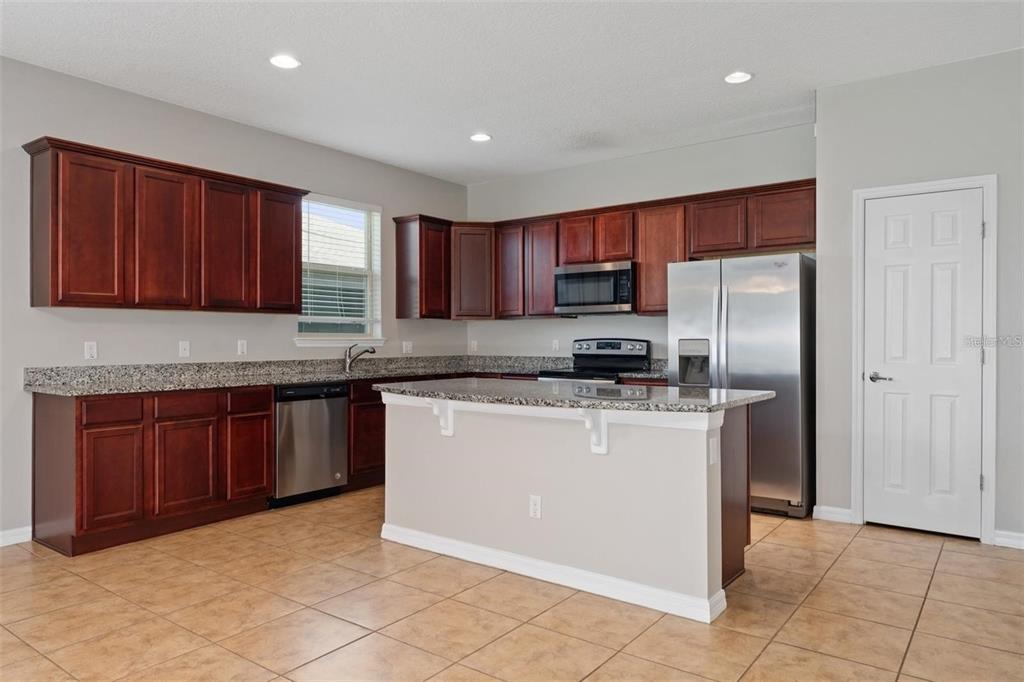 2756 MEAD AVENUE, ST CLOUD, FL — photo 5 of 28