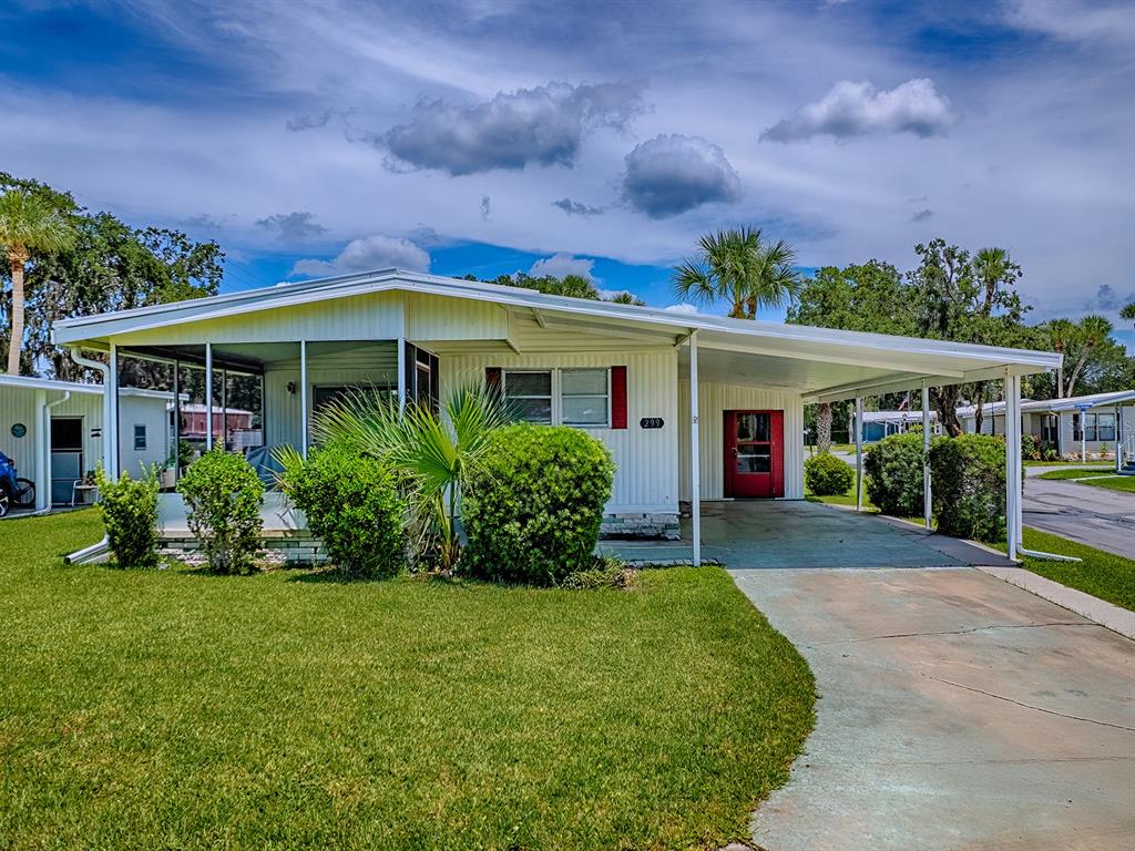 299 COUNTRY CLUB BOULEVARD